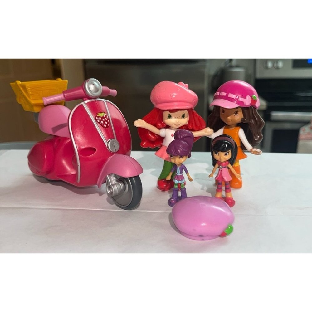 Strawberry Shortcake Toys
